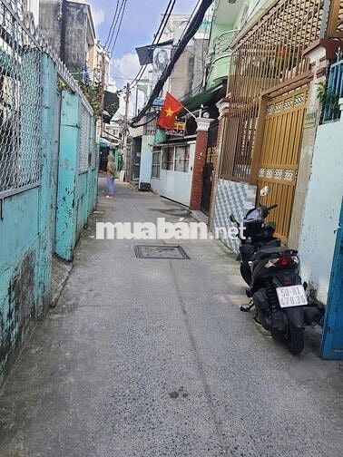 Bán nhà Bình Đông hẻm thông thoáng.