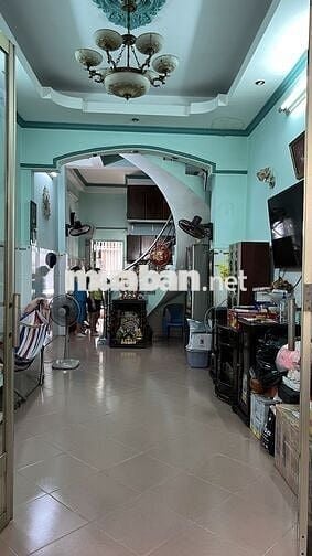 Cần bán nhà gấp 1 trệt 1 lầu . Gần cầu Nguyễn Văn Cừ