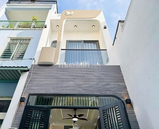 Siêu phẩm cần bán gấp tại Sư Vạn Hạnh, Q.10 giá chỉ 2tỷ860, dt 67m2.