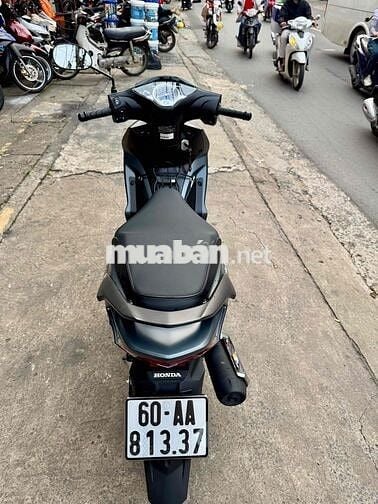 🛑🛑 Future xanh đen T8/ 2025  như mới có góp