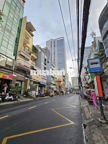 BÁN GẤP NHÀ UNG VĂN KHIÊM PHƯỜNG 25 HẺM XE HƠI  76m2 - TIỆN KINH DOANH