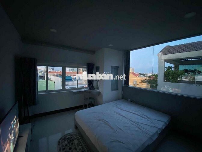 🔥Cho Thuê 1 PN Cao Cấp_ Decor Siêu Chill_Thang Máy_ Gần CV Lê Thị Riêg