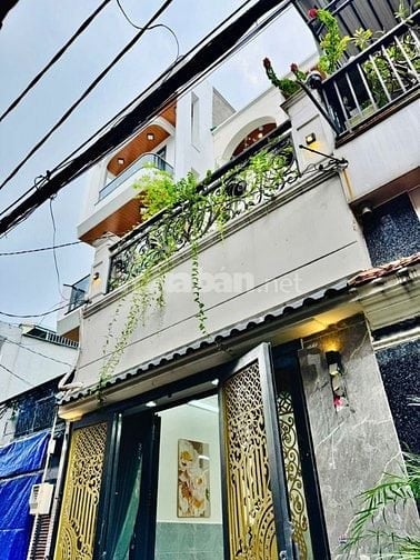 Nhà đẹp giá ngộp ngay  Quận 5, 60m2 thích hợp mua ở hoặc thuê, SHR 