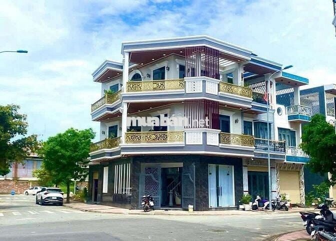 Nhà góc 2 mặt tiền an phú tphcm