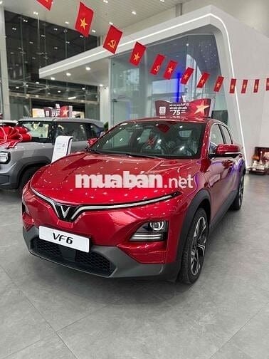VF6 Plus Đỏ mới 100%, xe sẳn giao ngay