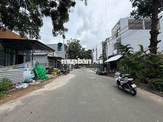 BÁN NỀN LỐC ĐẦU ĐƯỜNG PHẠM VĂN NHỜ KDC CÔNG AN HƯỚNG ĐÔNG NAM