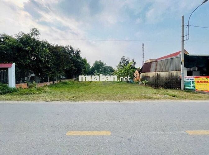 CHỦ KẸT TIỀN BÁN GẤP LÔ ĐẤT MT SUỐI LỘI 235M2 GIÁ 720 TRIỆU, SỔ RIÊNG