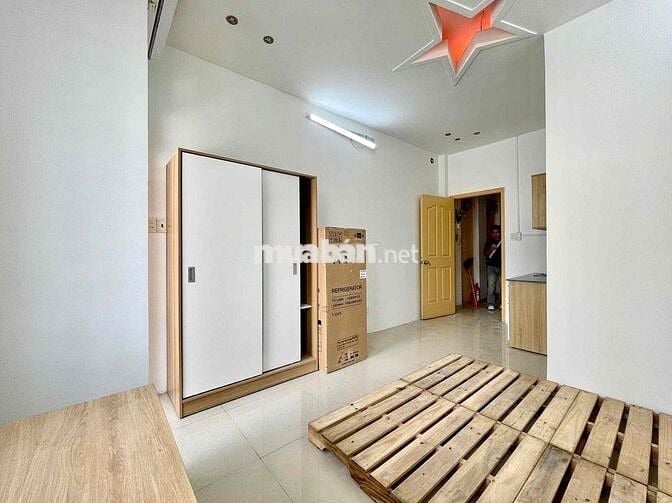 Khai trương căn hộ ban công thoáng mát ngay Nguyễn Gia Trí