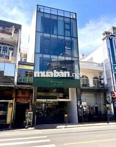 TÒA NHÀ ỐP KÍNH CÓ THANG MÁY, PCCC – 64E Út Tịch, P.4, TB – 8x20M