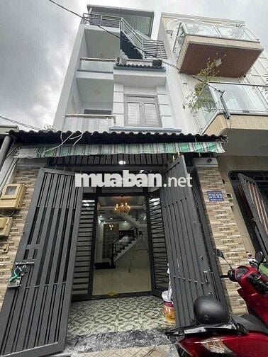 Nhà đẹp - Đúc 3 tầng - Hẻm oto thông