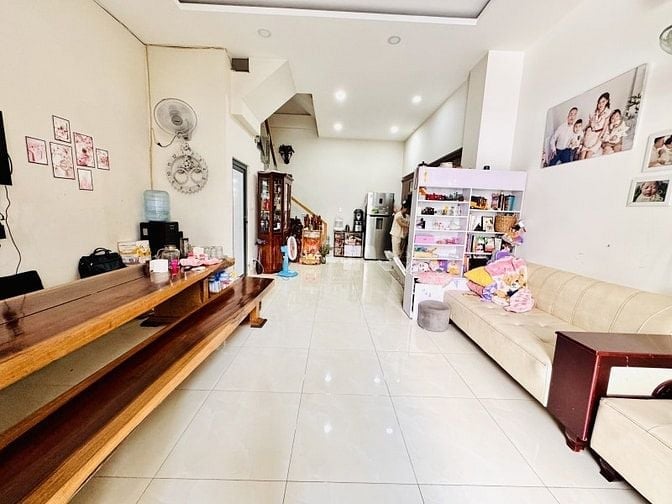 Bán nhà 3tầng – 52m2 – 5m x 11m - hẻm ô tô đậu cửa 