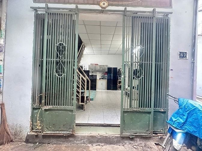 BÁN NHÀ HẺM 1 / QUẬN TÂN BÌNH, GIÁ RẺ BẤT NGỜ