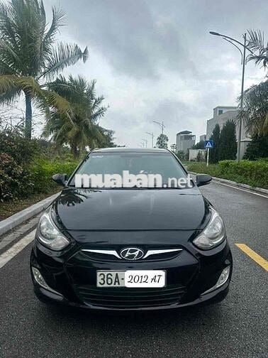 Hyundai Accent 2012 1.4 AT - 100000 km