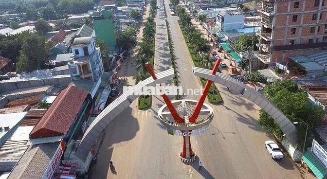 Lô đất giữa lòng 2 KCN muốn tìm chủ nhân mới