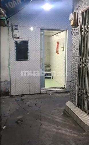 Bán nhà nhỏ Giá Rẻ hẽm Lê Trực .