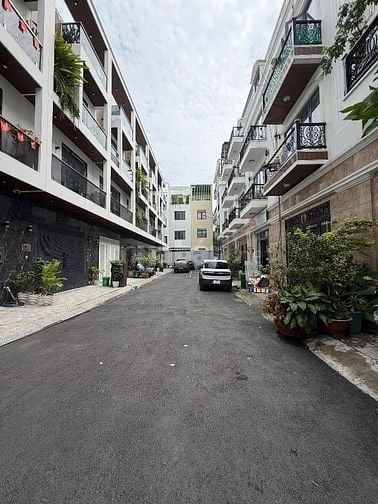 Nhà 5 x 11m 4 lầu nguyễn oanh nối dài Hà Huy Giáp Q12 ngay cầu an lộc 