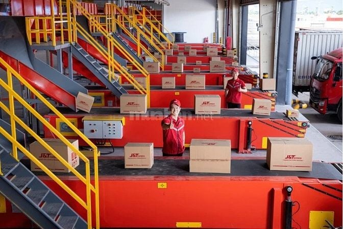 Tuyển 150 Công nhân phân hàng tại KCN Quang Minh