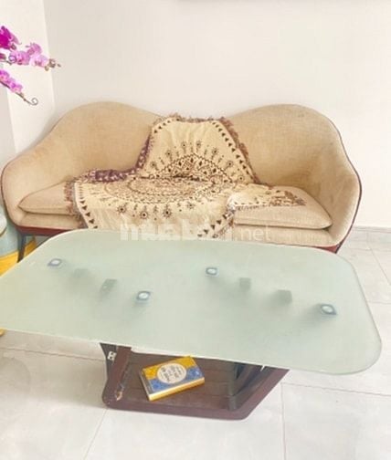 Sofa thiết kế 1m6 tặng bàn  gần Lotte