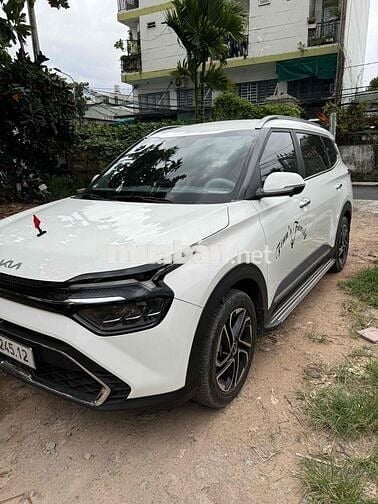 Kia Carens 2023 1.5G Luxury - 45000 km