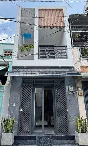 Bán nhà nhỏ xinh Lê Thị Riêng, Q1 gần công viên Tao Đàn giá 2tỷ690 