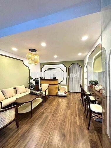 NHÀ THUÊ NGUYÊN CĂN CÓ SPA SẴNG VÀO KD