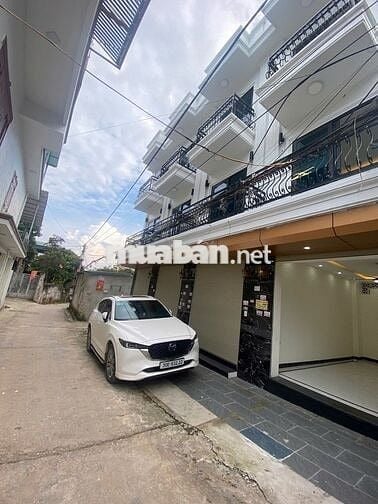 Nhà 4T*37m2 ngay trục đường chính thông ô tô tránh-Giá 3,15 tỷ( Có TL)