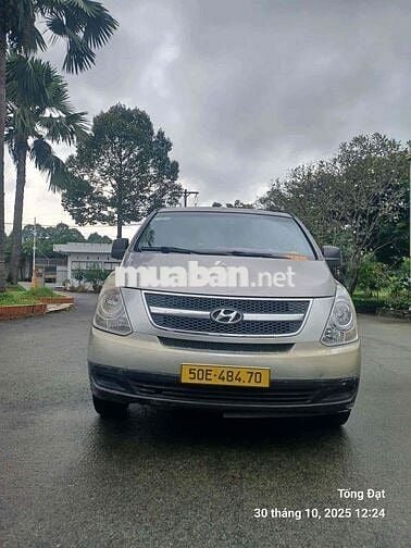 Hyundai Starex 2011 2.5D MT - 100000 km