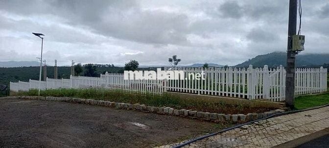 BÁN GẤP LÔ ĐẤT GẦN QUỐC LỘ 20 LÂM ĐỒNG