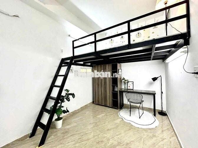 Cho thuê căn hộ năm ngay đường Huỳnh Tấn Phát.