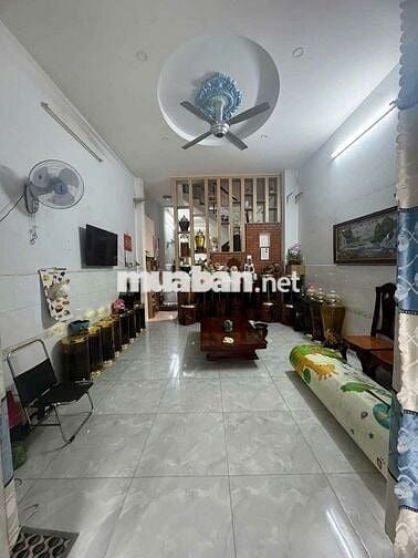 Nhà trệt lầu 2pn 2vs hẻm xe tải 5m