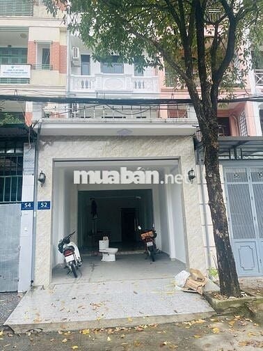 Cho thuê nhà ngõ 15 phố Trần Kim Xuyến. DT 95m2 x 5 tầng, đường 10m