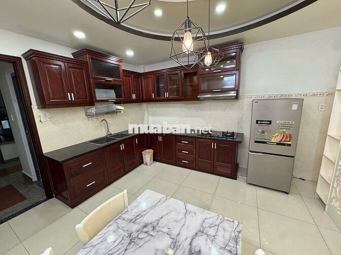 Cho thuê phòng 45m2 Nguyễn Trãi Quận 1 Full Nội Thất cmr an ninh tự do