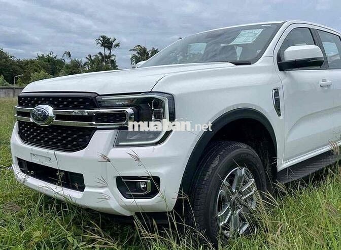 Ford Ranger đủ màu giao ngay giá siêu tốt