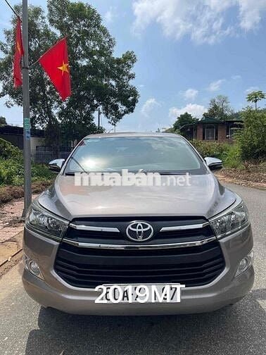 Toyota Innova 2019 2.0E - 128000 km
