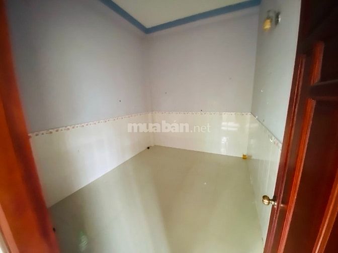 NHÀ 2 TẦNG MỚI – HẺM XE HƠI NGỦ TRONG NHÀ – LONG TRƯỜNG