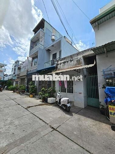 Nhà Diện Tích Lớn 4mX24m Giá Siêu Tốt Đường Tỉnh Lộ 10.Chỉ 5.9 Tỷ TL