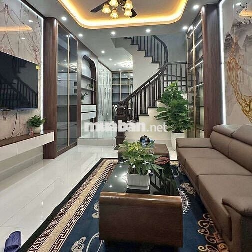 Đông Ngạc - Lô góc, ô tô ngủ trong nhà, ngõ thông ô tô tránh.