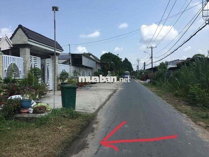 Chính chủ cần bán gấp lô đất thổ cư mặt tiền đường nhựa :