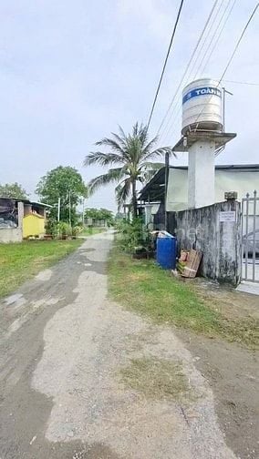 Nhà và 3 phòng trọ. Dòng tiền hàng tháng 6tr. Chỉ 9xx tr