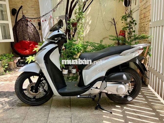 Bán xe @ 150 cảm ứng úp lên SH-i full Ý 2012