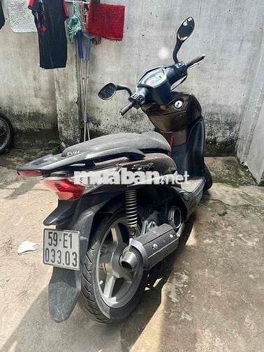 Xe tay ga Shark 2011