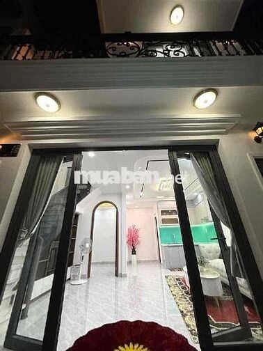 Nhà Tân Bình như Villa - 5.5x6 nở hậu, 2 lầu 3pn - Giá 4.75 tỷ