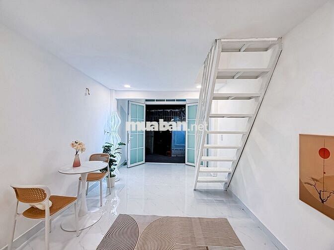 2 PHÒNG NGỦ, 2 BAN CÔNG MỚI XÂY + 1 TRỆT 1 LẦU Q4. NHÀ NGUYÊN CĂN