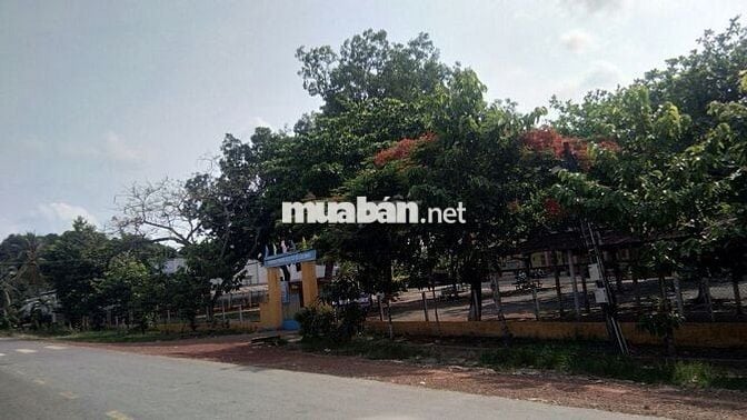 Đất 2 mặt tiền sổ hồng 6470m² gần trường Lộc Ninh.