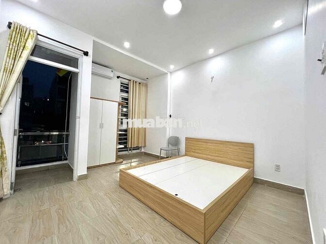 Căn hộ ban công sạch sẽ thoáng mát, đầy đủ tiện nghi!!!