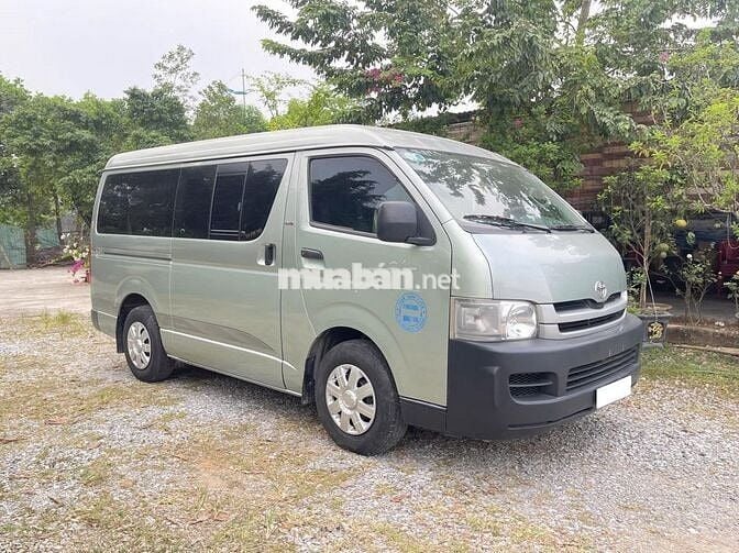Bán xe tải van Toyota Hiace 2009 6 chỗ dầu sàn