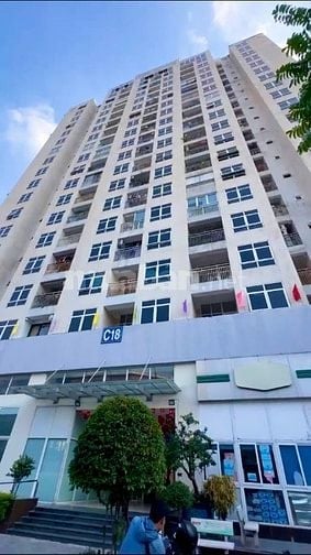 Chính chủ cần bán căn hộ C18 Lạc Long Quân 3Pn-2Wc giá 9 tỷ