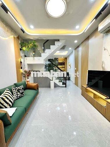 Nhà xây mới full nội thất, đường hoàng văn thụ, Phú nhuận