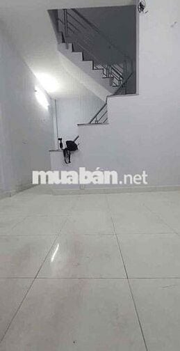 Bán nhà hxh Bình Tân , Ngã tư 4 xã, 32m2- 2 tầng- 3.99tỷ- sổ riêng