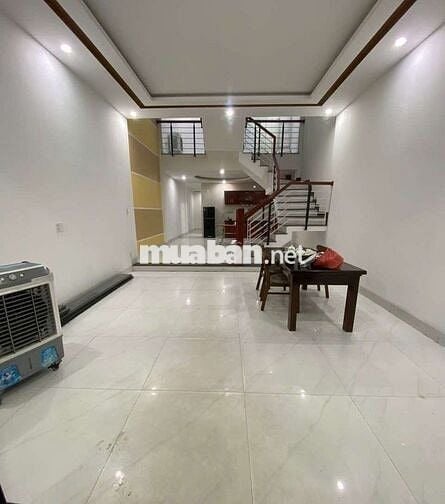 NHÀ 3 TẦNG TRẦN MINH TÔNG, 105M2, 3PN, GẦN BIỂN HOÀ MINH, CÓ NỘI THẤT